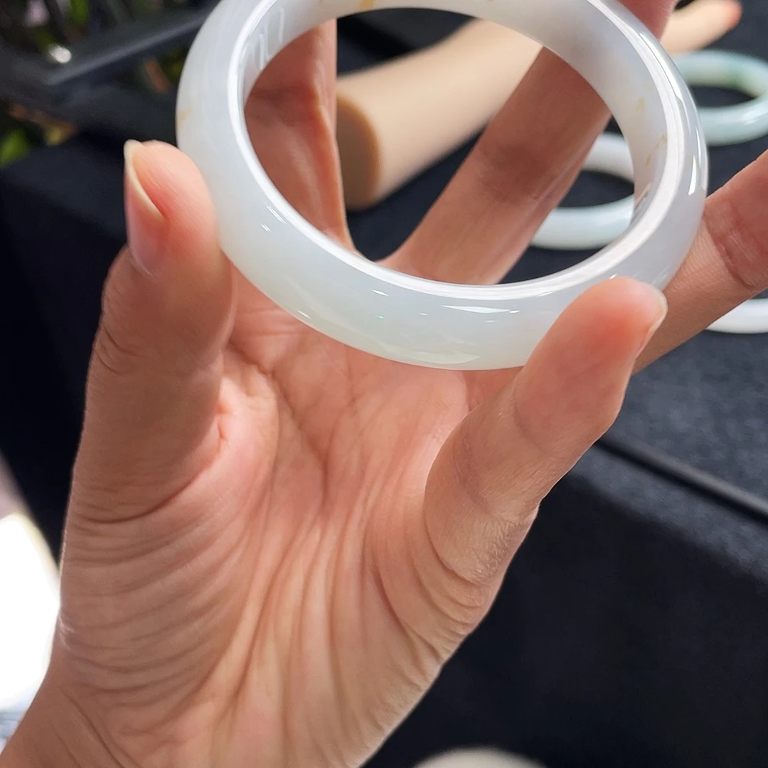 ༺***铺翡翠未镶嵌手镯58正圈