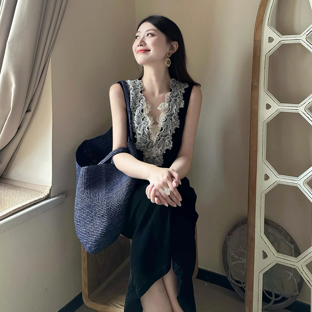 法式气质蕾丝拼接背心连衣裙子女夏季2025新款高级感修身收腰长裙