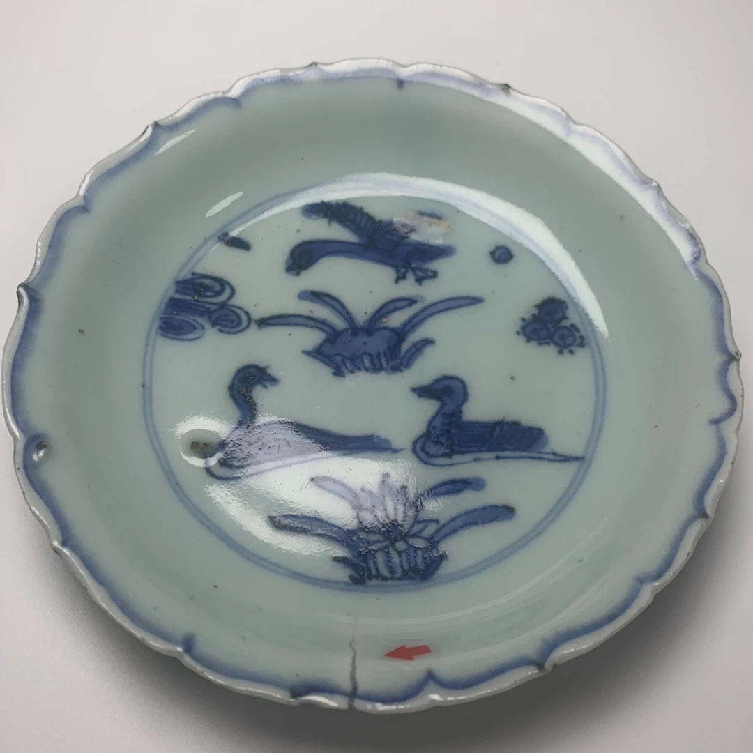 ［022041105］明代 青花池塘鸳鸯纹盘