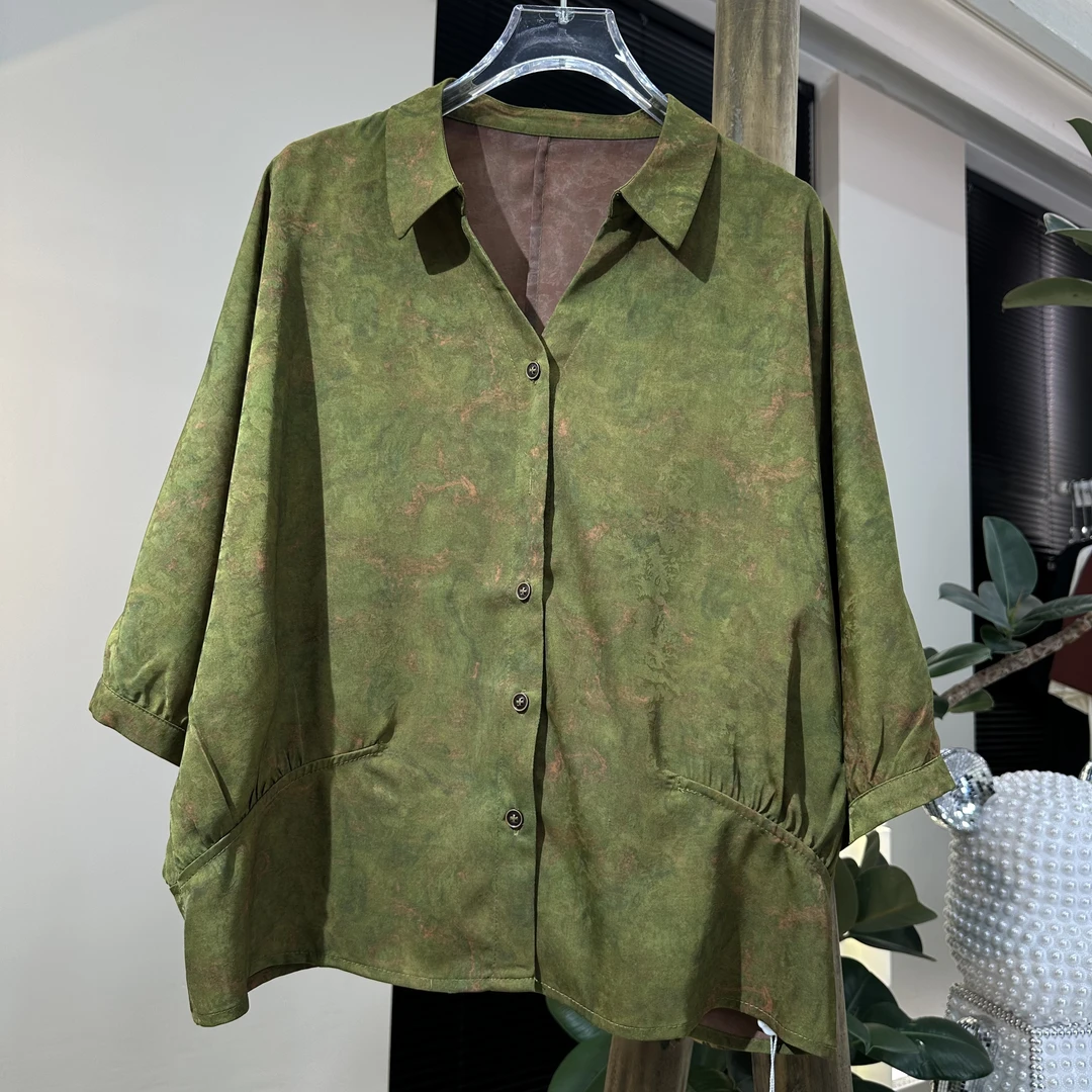 LX5552（聚水潭）印染直襟提花上衣绿色气质衬衣女士丝丝衣