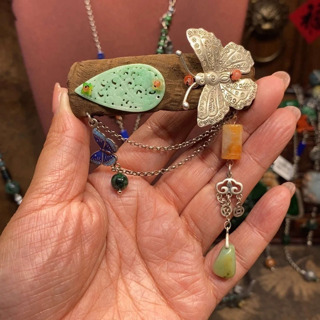 翡翠吊坠(赠链)未镶嵌