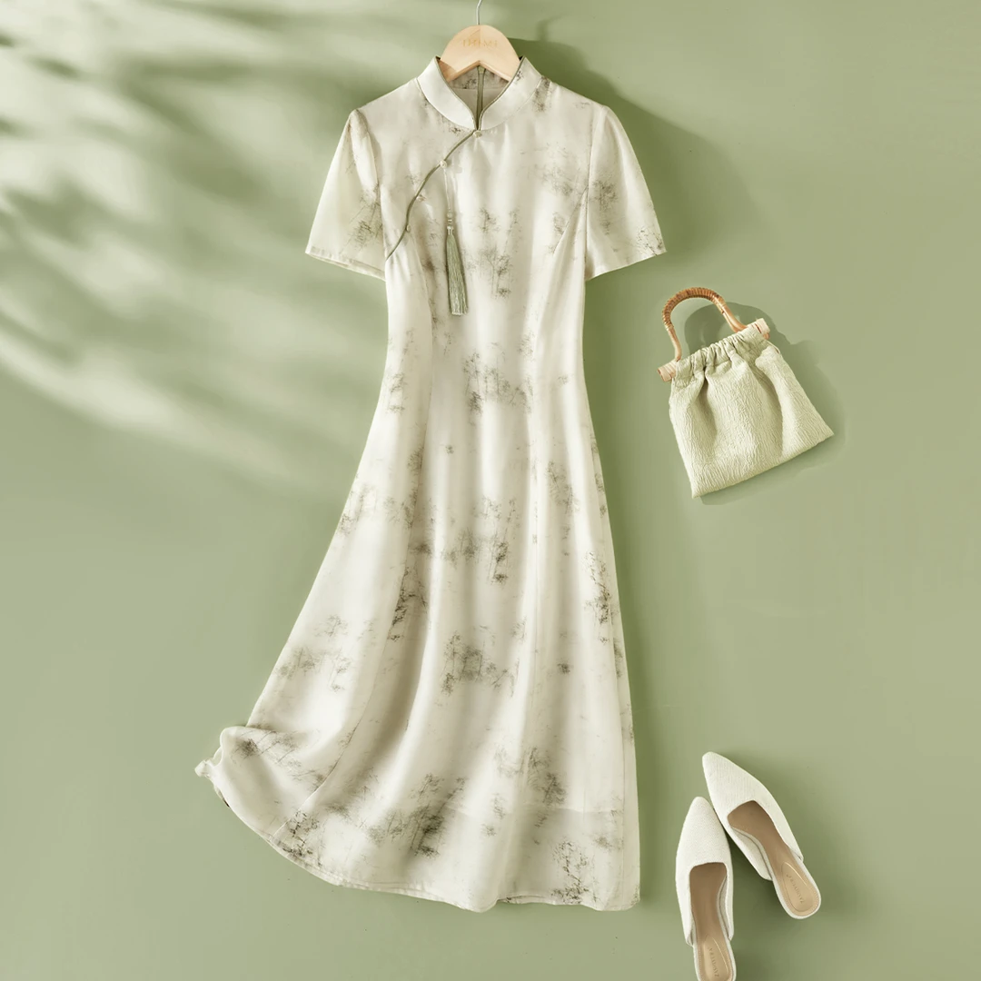 IHIMI/海谧新中式国风盘扣坠饰新款女连衣裙