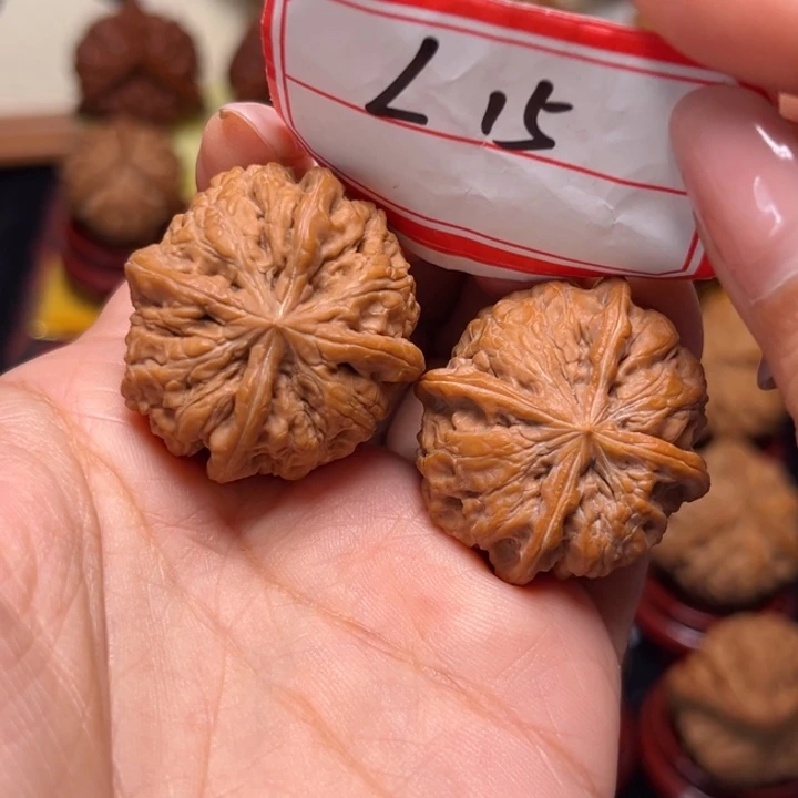 文玩核桃吊坠33.5雨花石四棱15