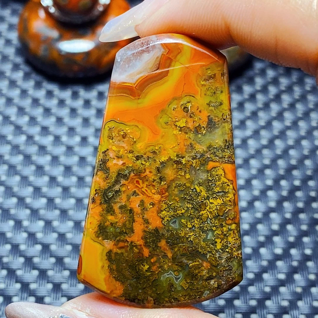 未镶嵌颈饰玛瑙/玉髓笑**光