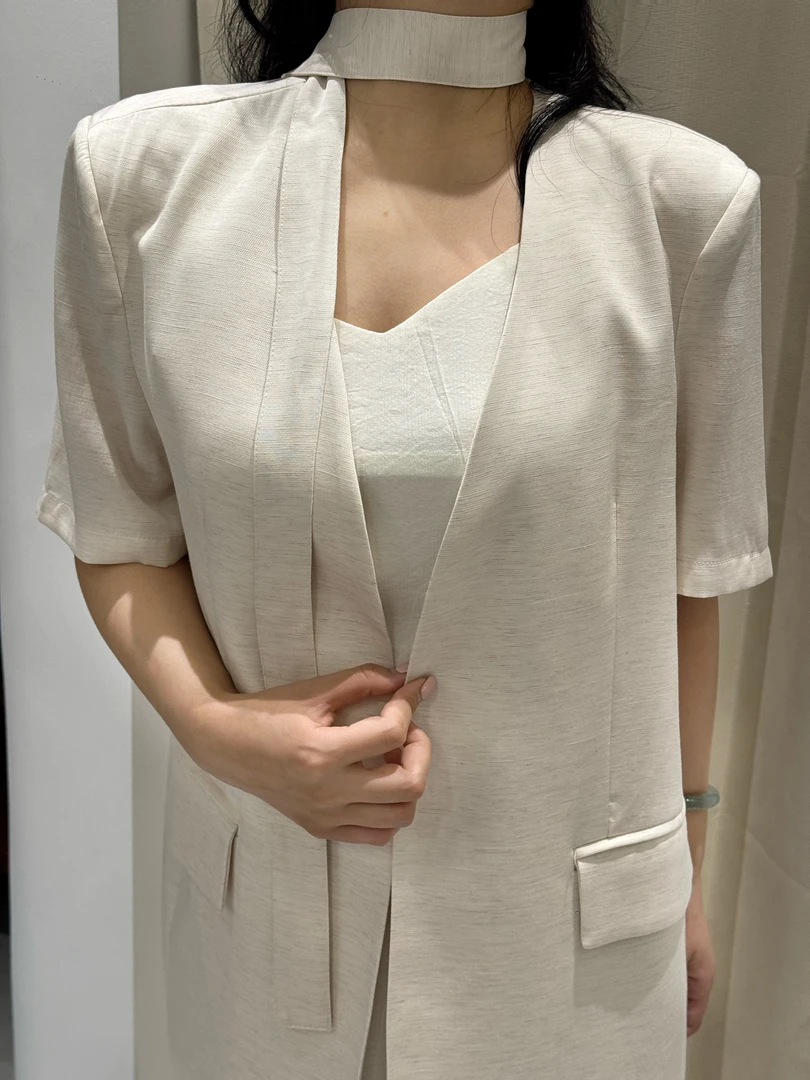 纯色常规袖宽松女休闲西装拼接夏季休闲风短袖v领