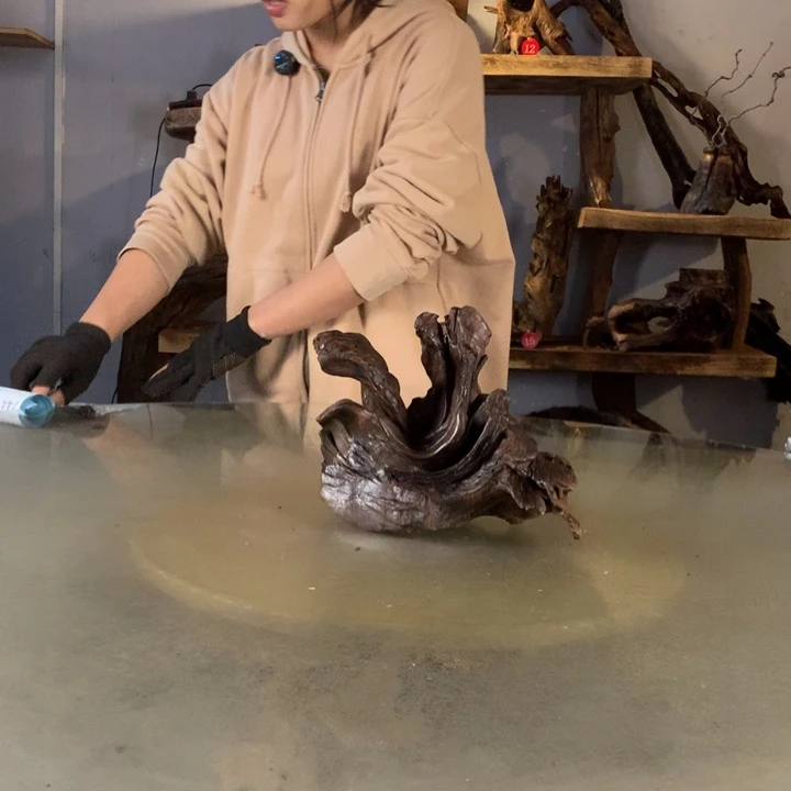 郑***…天然的云南紫柚木会黄水