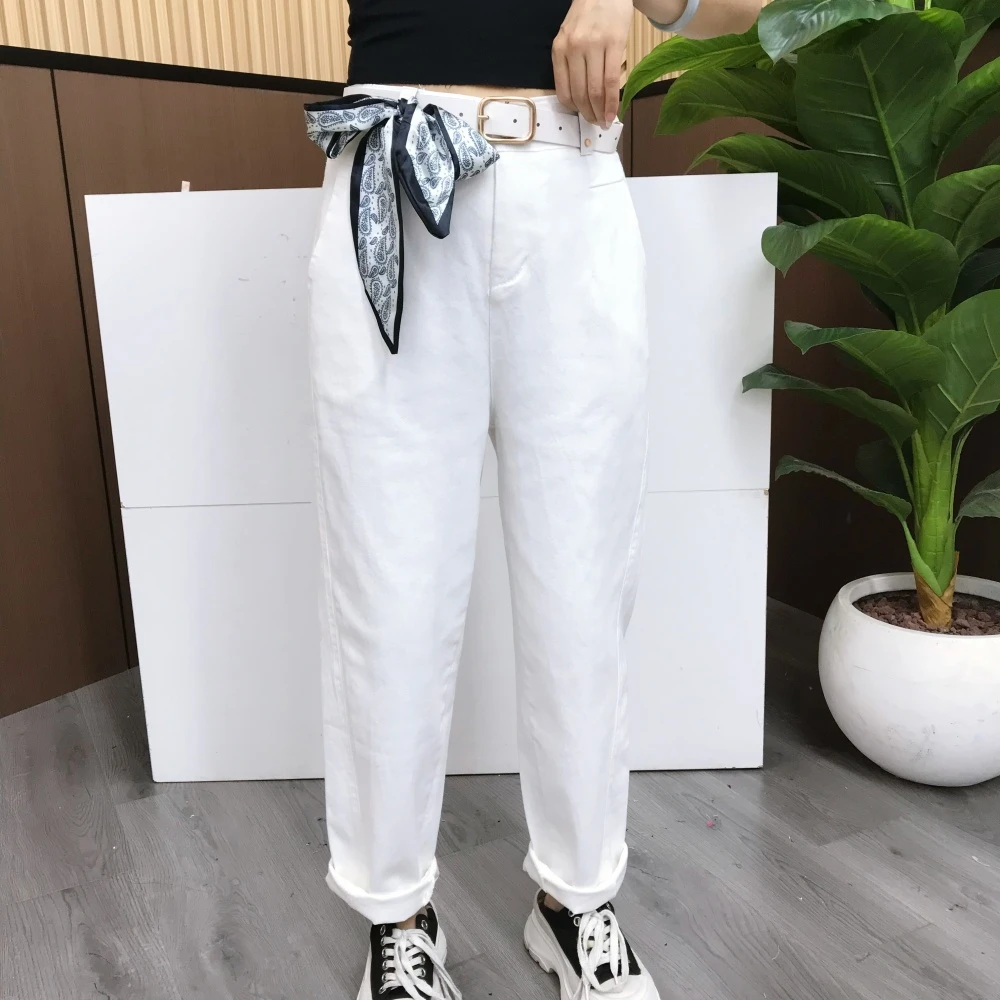 丝巾腰带牛仔裤女士2025新款秋季老钱风白色小众通勤休闲直筒裤子