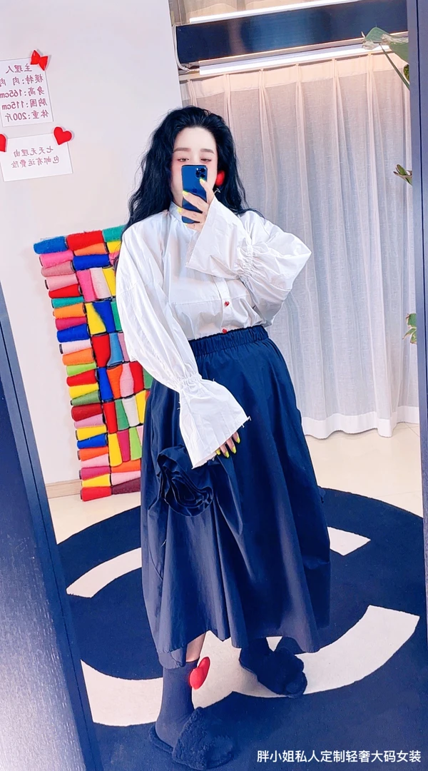 2025大码胖MM小爱心扣子宽松茧型阔版喇叭袖白色长袖衬衫女上衣