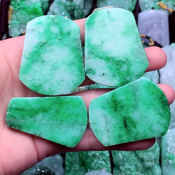 翡翠未镶嵌吊坠(不含链)大*吹