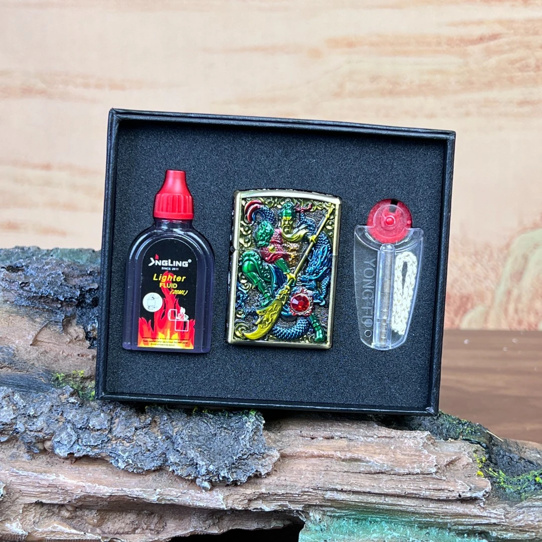 【火机云仓供应商】义薄云天套装煤油打火机潮流老式（带口粮）