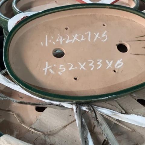 150-4。     微瑕。