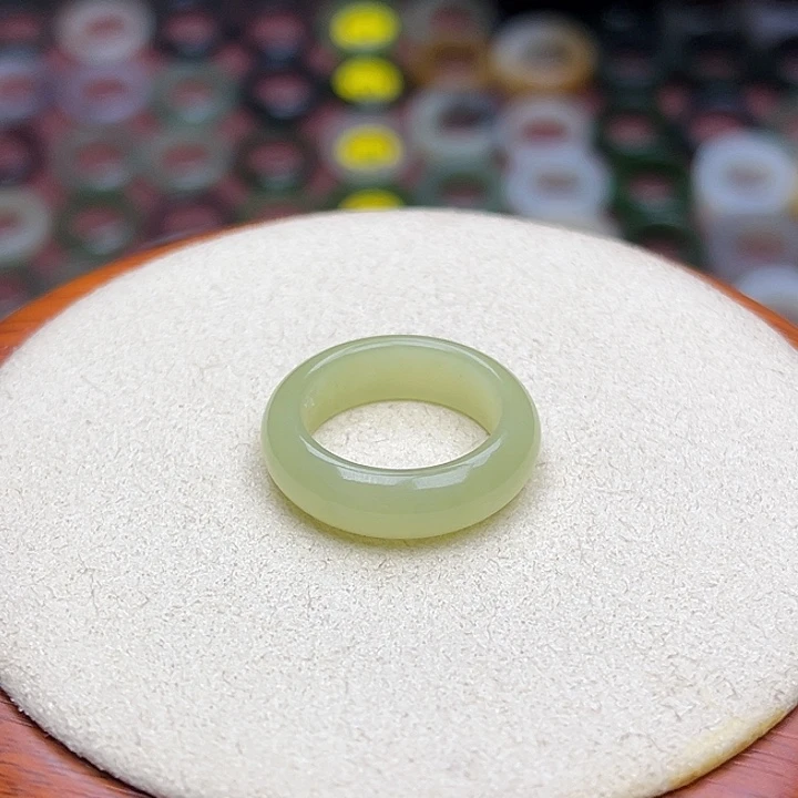 和田玉戒指未镶嵌15.9内径11圈黄口