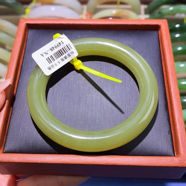 和田玉未镶嵌手镯青黄口53