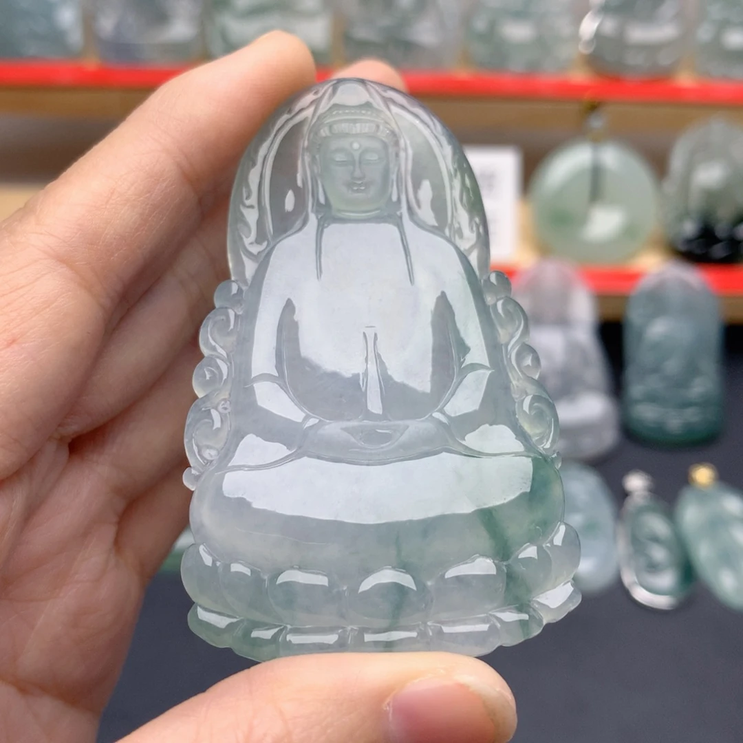 大***鸟翡翠未镶嵌颈饰素衣