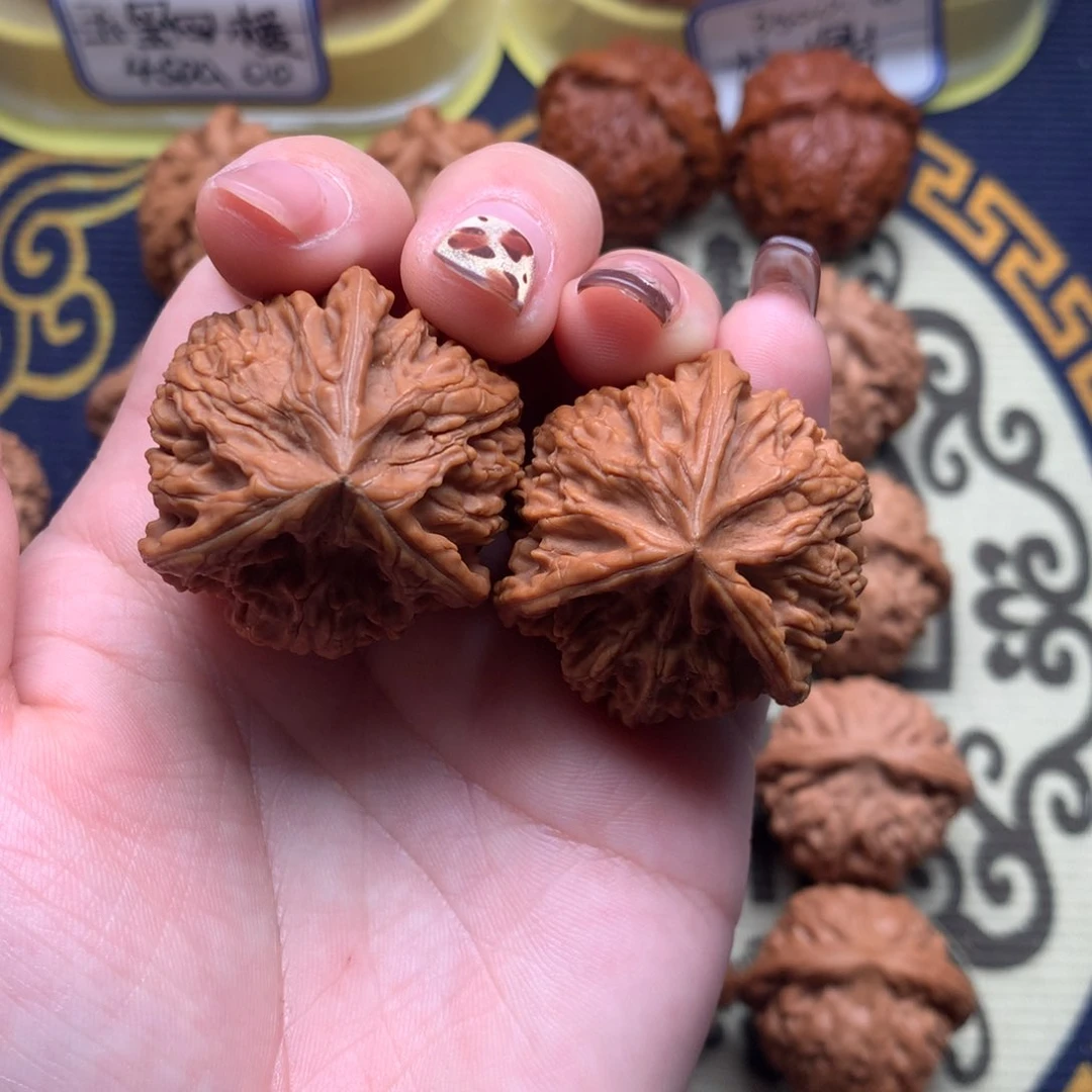 文玩核桃吊坠文山35