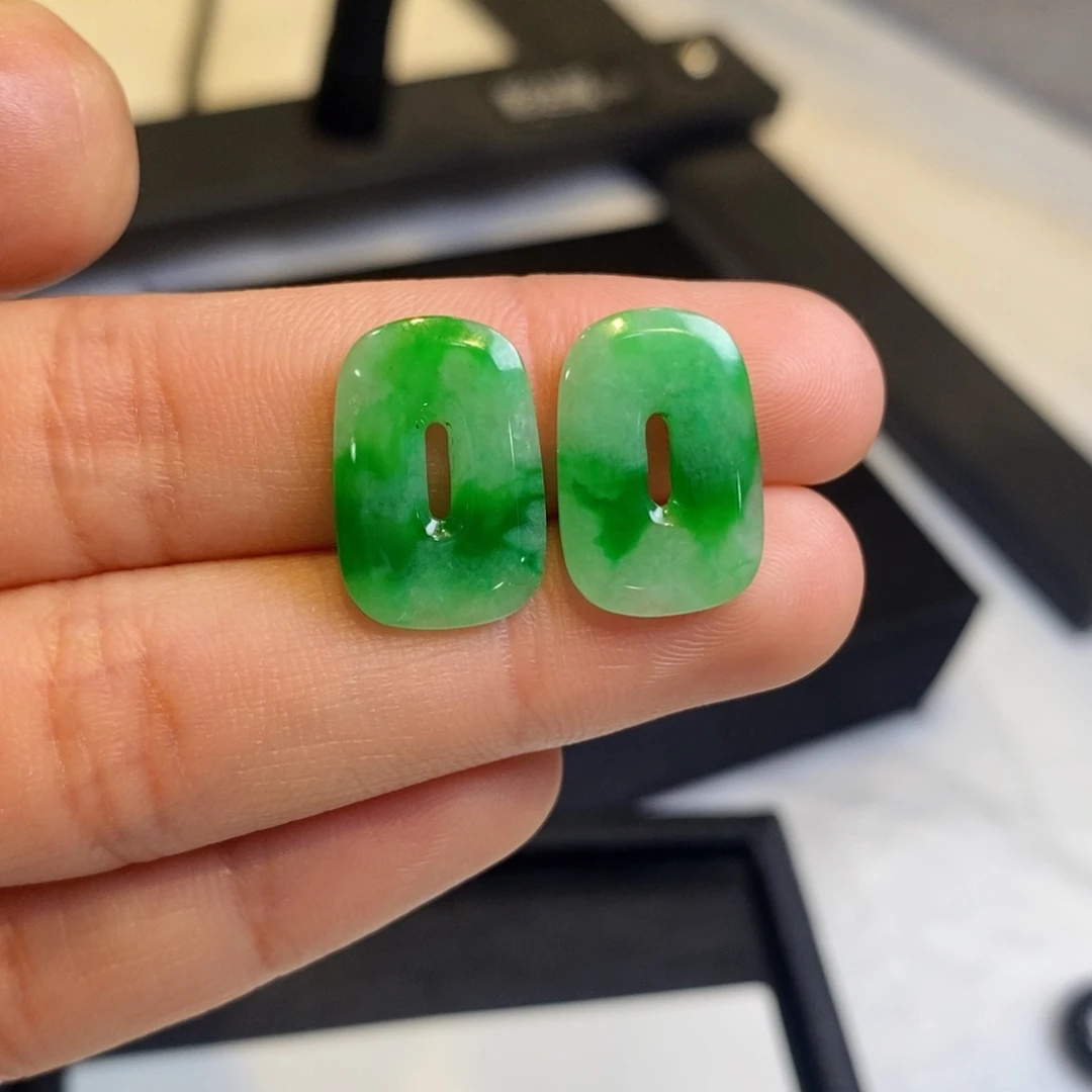 翡翠耳饰未镶嵌裸石方糖