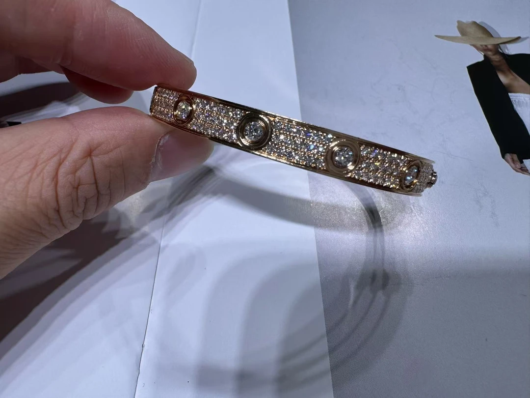 实验室培育钻石18k金宽版满天星带主钻手镯(不支持七天无理由)