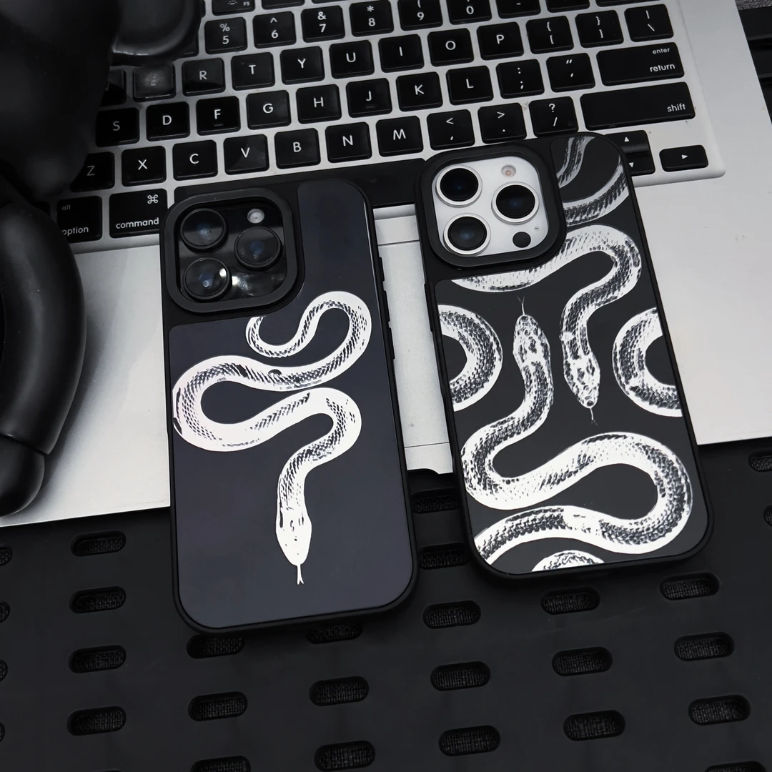 磨砂镜面磁吸适用iphone16promax潮蛇个性苹果14/15pro全包手机壳