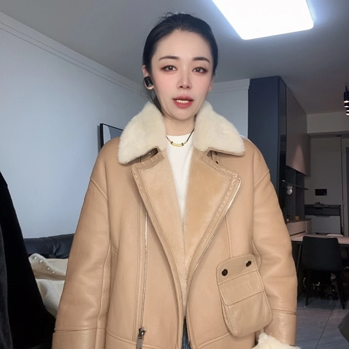 绵羊皮美丽奴配水貂M120，L130斤内拍下备注尺码