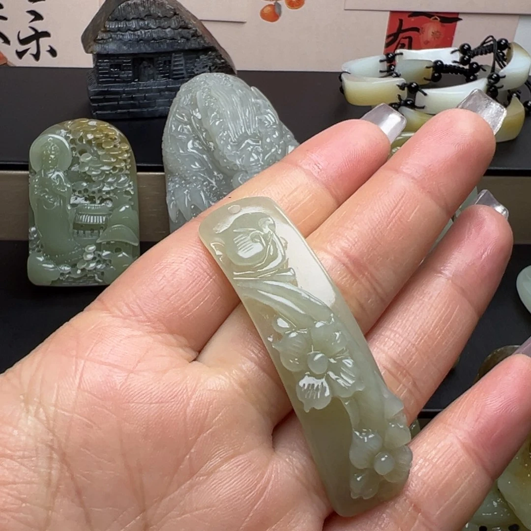 和田玉颈饰未镶嵌