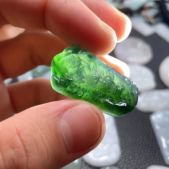 颈饰未镶嵌翡翠冰**锁翡翠