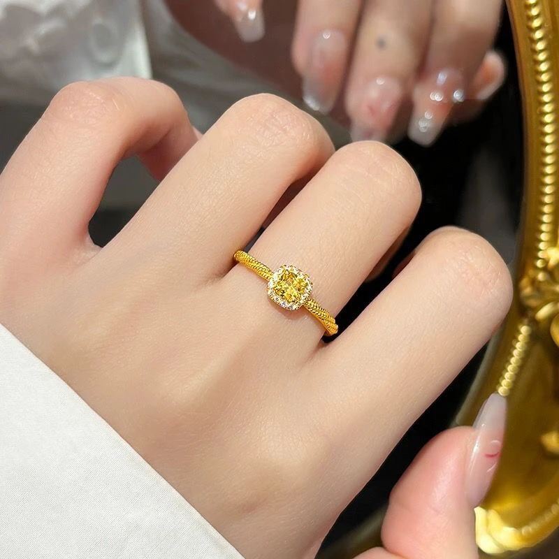 铜合金仿水晶戒指 小方糖女款可调节镶嵌时尚轻奢送女友礼物