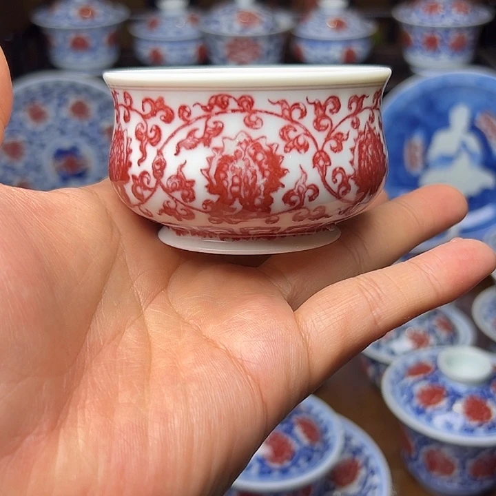 M****s全釉里红炉式杯