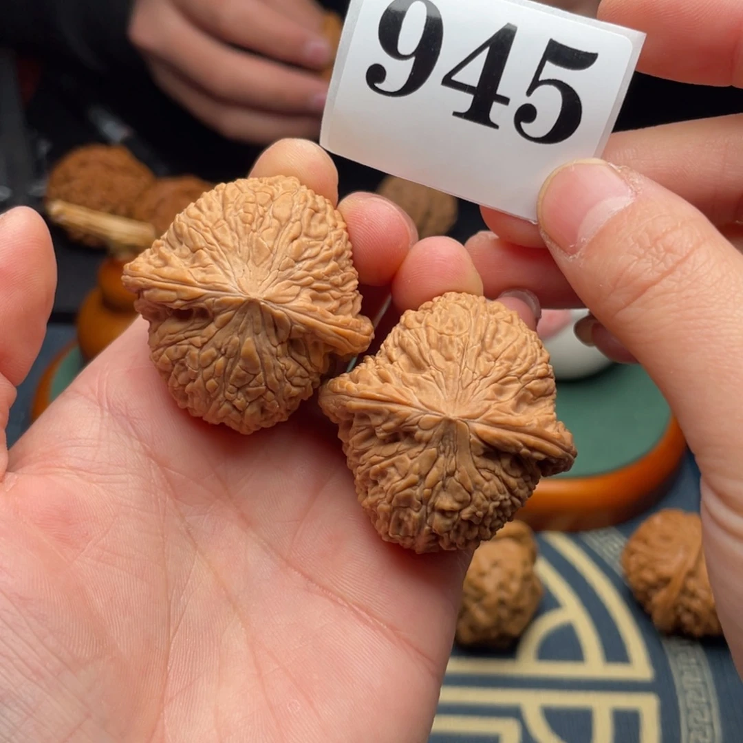 桃核吊坠不**屁40全品泥鳅背945号