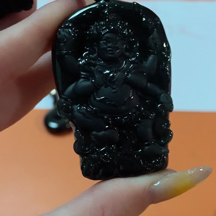 翡翠颈饰未镶嵌葡*籽