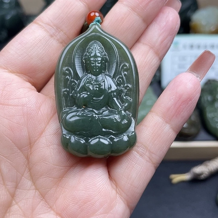 颈饰未镶嵌和田玉