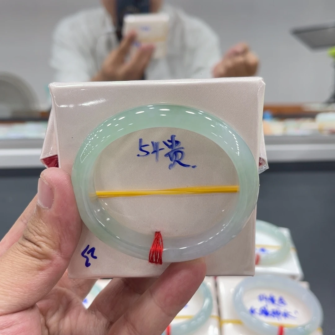 翡翠未镶嵌手镯缅甸翡翠