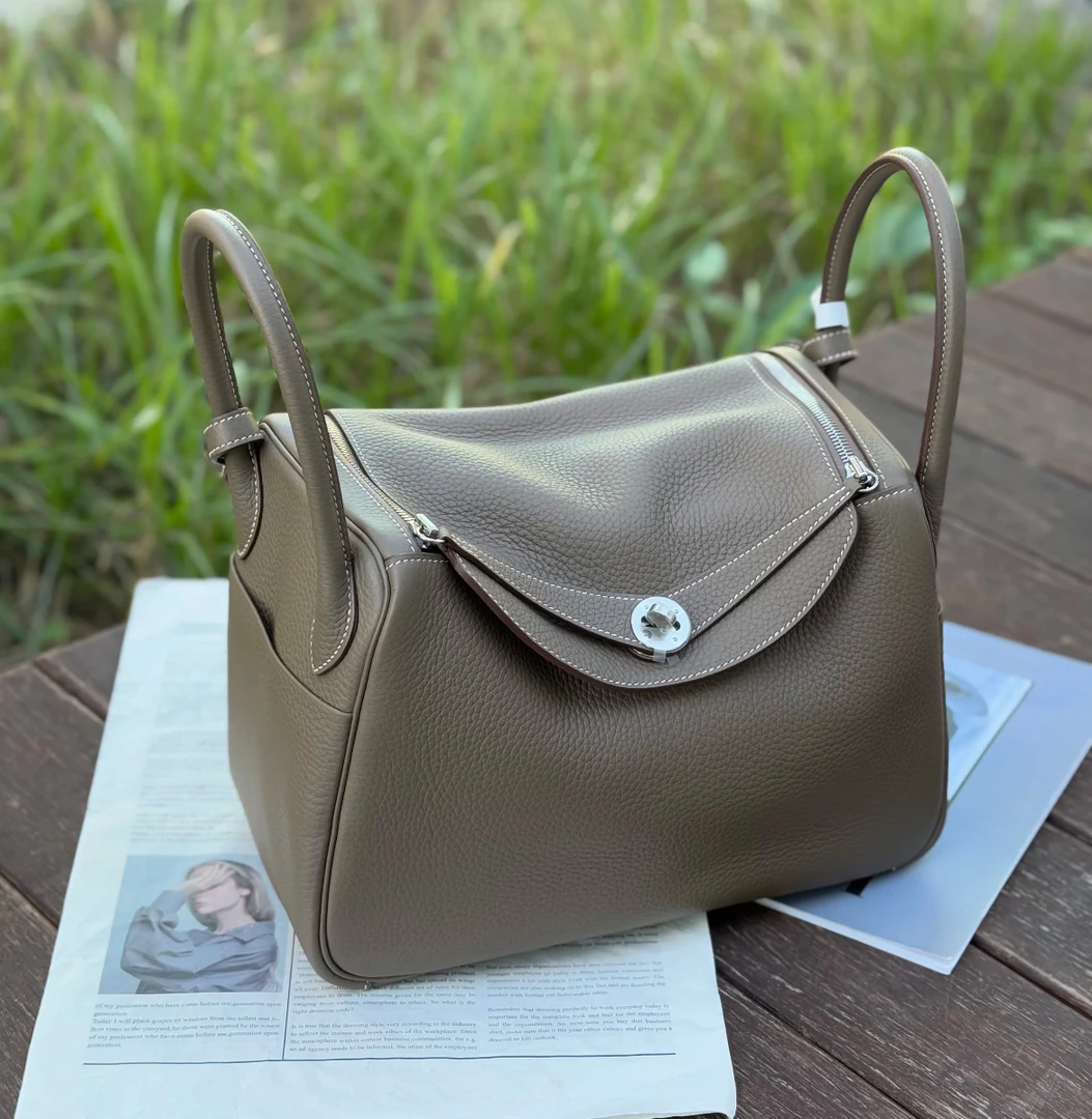 99新 Hermes/爱马仕 lindy30 大象灰 银扣 tc皮 Y刻 单肩包