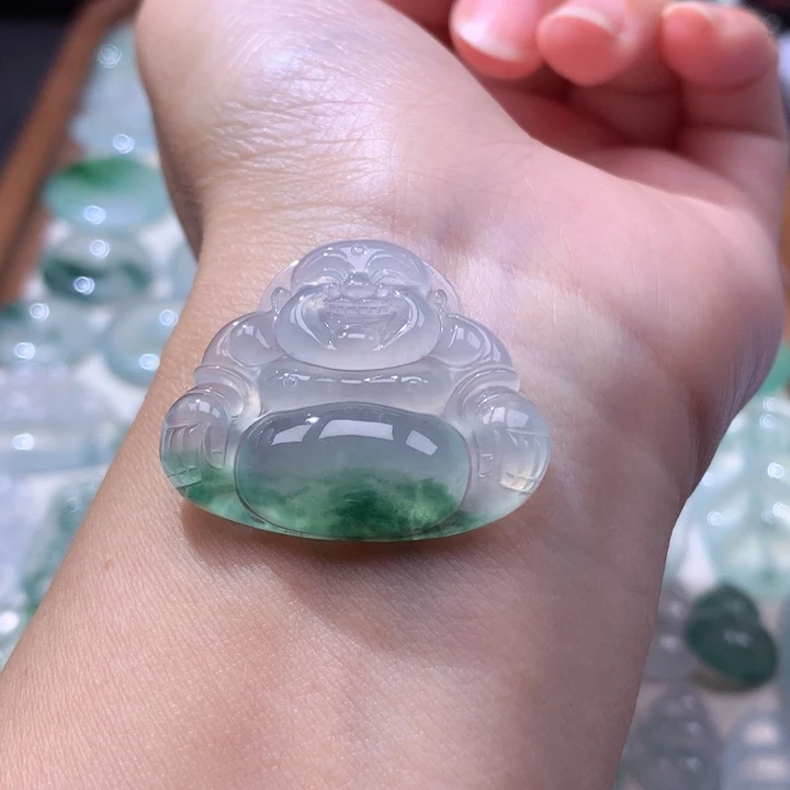颈饰未镶嵌翡翠冰种飘花大佛公
