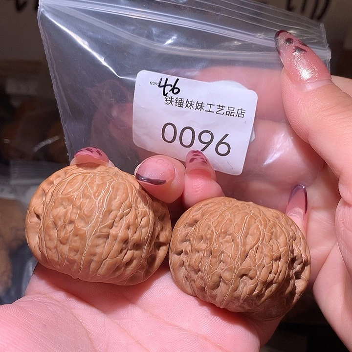 文玩核桃把件铁锤46