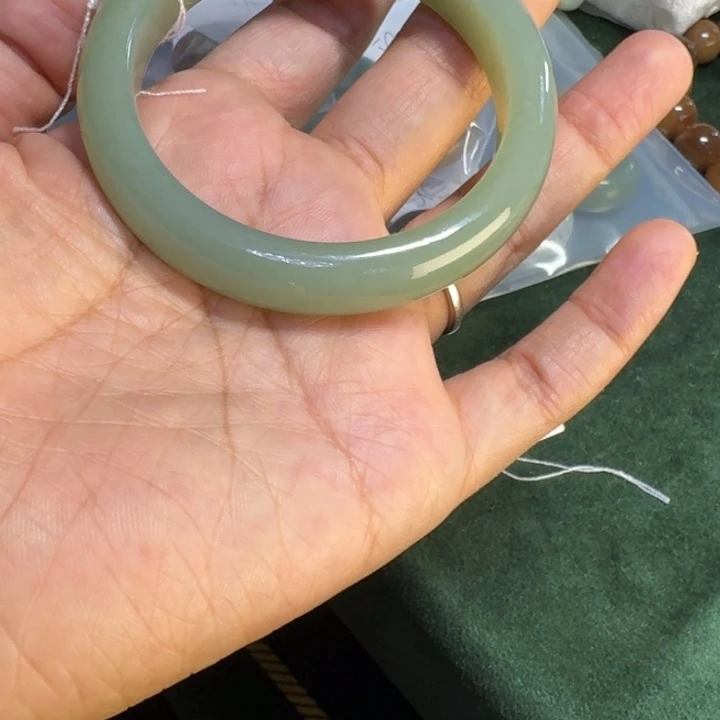 ๑****未镶嵌手镯和田玉