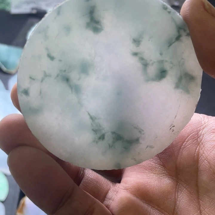 用***人定制翡翠未镶嵌翡翠手镯