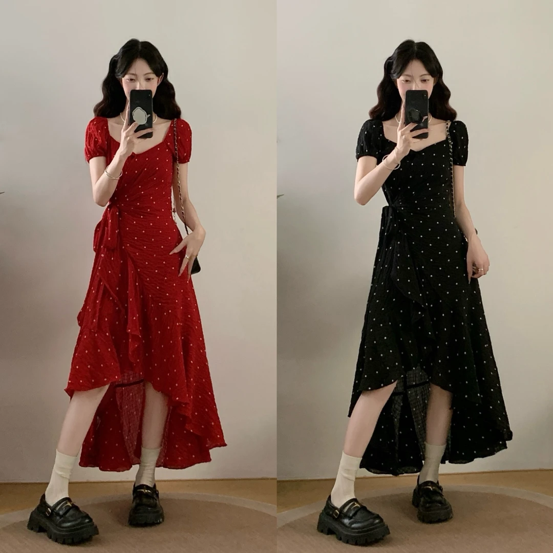 大码女装设计感红色波点花裙后妈裙不规则裙摆A字裙短袖连衣裙子