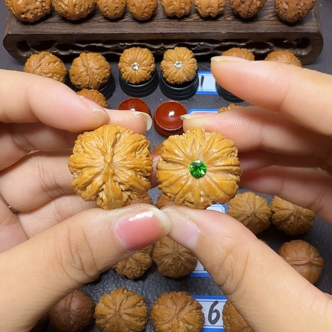 文玩核桃把件27尺边肚同尺莲花磨盘封底016