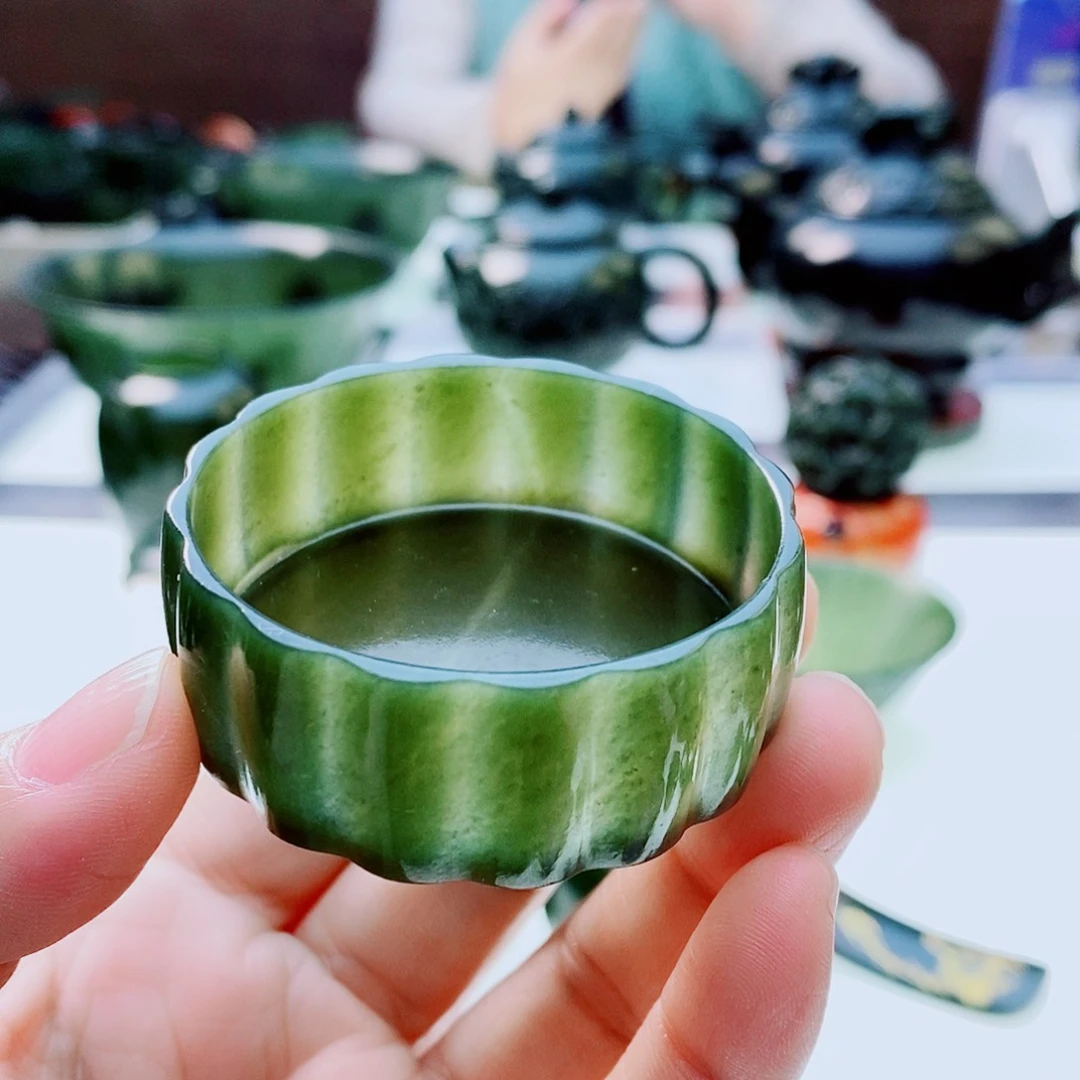 未镶嵌和田玉摆件