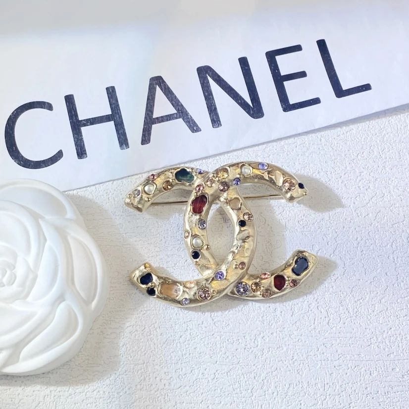 95新 Chanel/香奈儿 中古彩色莱茵石双C珍珠胸针/MJ93