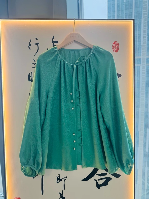 咬鹃绿色手工罗三经绞罗上衣