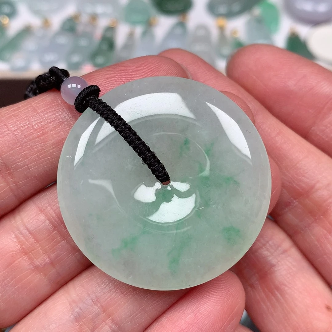 翡翠颈饰未镶嵌平安扣吊坠