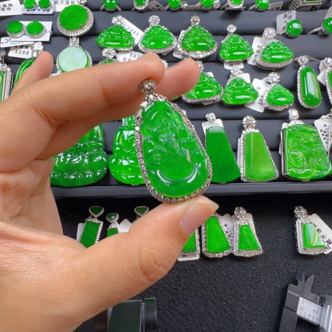 翡翠银S925镶嵌颈饰