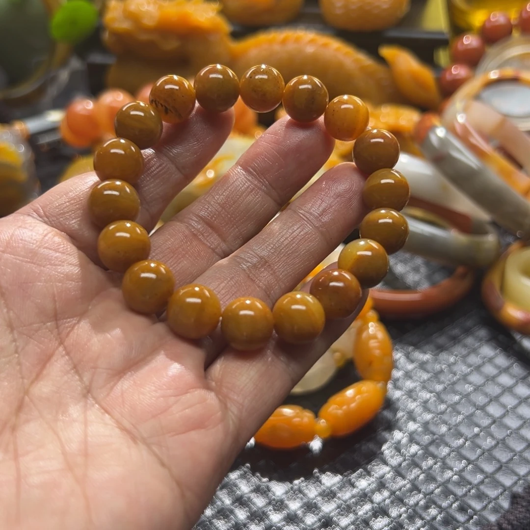 石英质玉未镶嵌颈饰