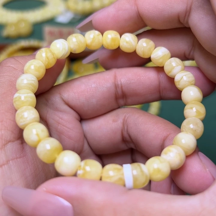 蜜蜡未镶嵌珠宝奇石