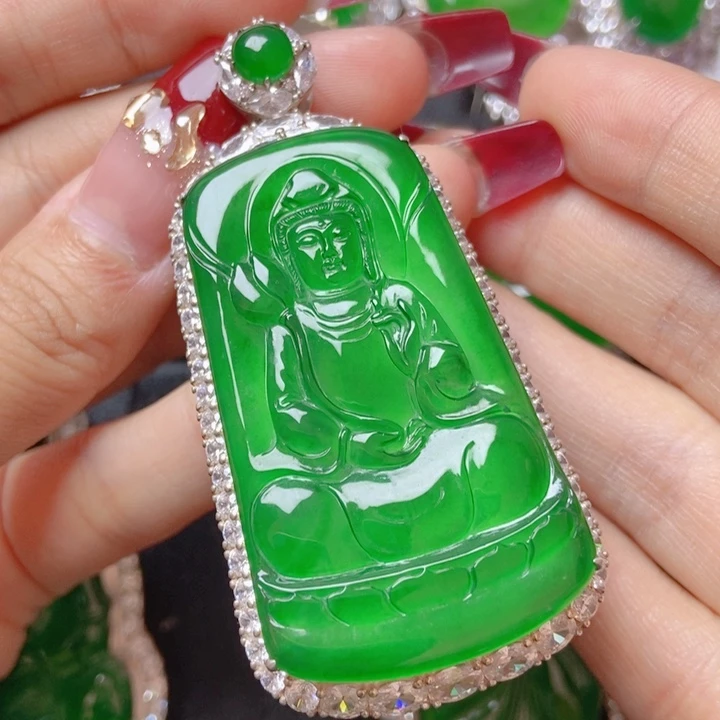 翡翠颈饰银S925镶嵌18。