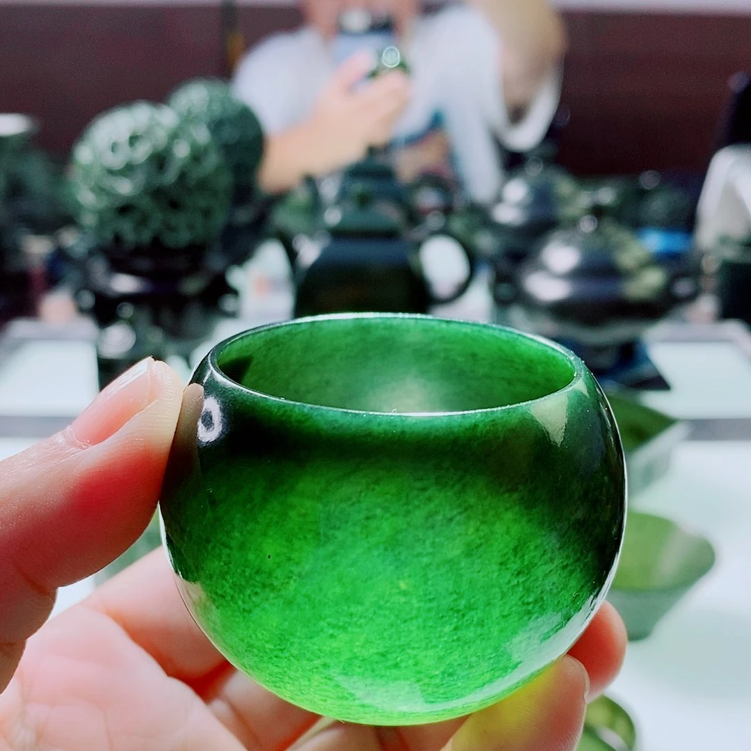未镶嵌和田玉（青玉）摆件