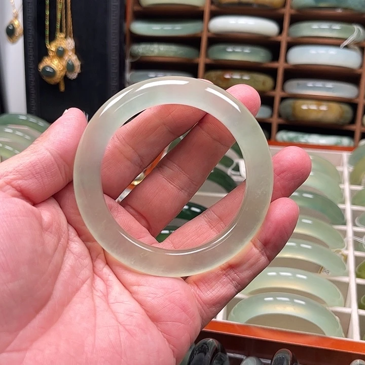 岫玉未镶嵌手镯岫玉