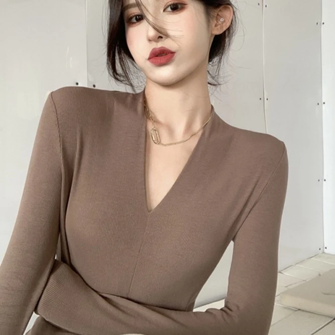 春秋季V领洋气修身显瘦打底衫女辣妹低领T恤长袖咖色内搭紧身上衣