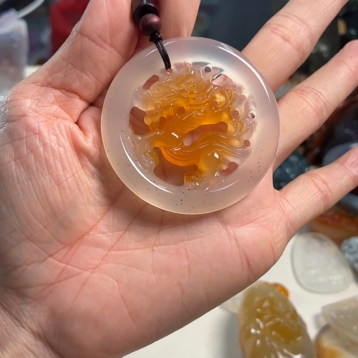 未镶嵌颈饰玛瑙/玉髓